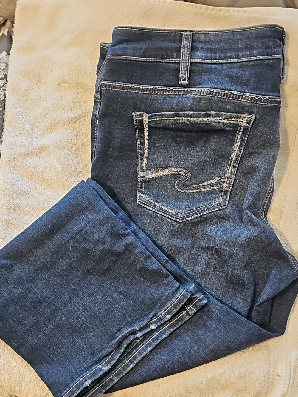 Silver Jeans Women's Dark Blue Bootcut Jeans